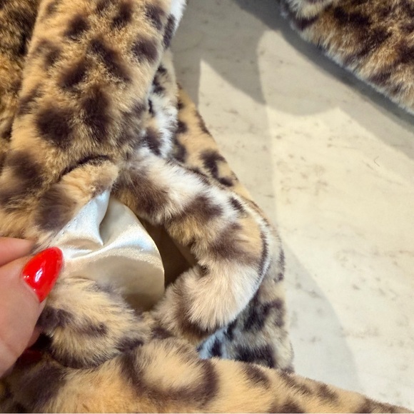 Hayden Kids Leopard Print Faux Fur Coat - Picture 4 of 9